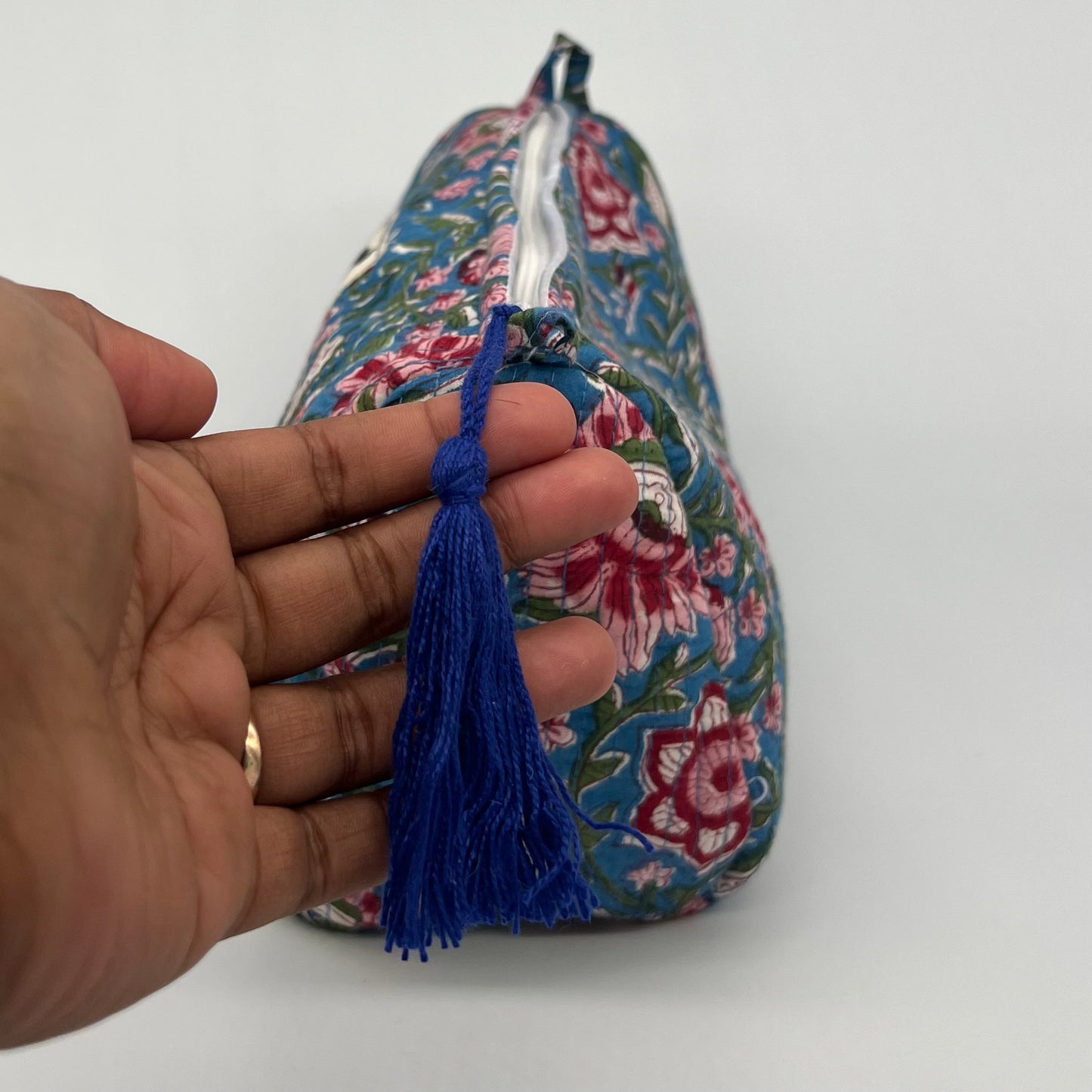 WATERPROOF MAKEUP BAG