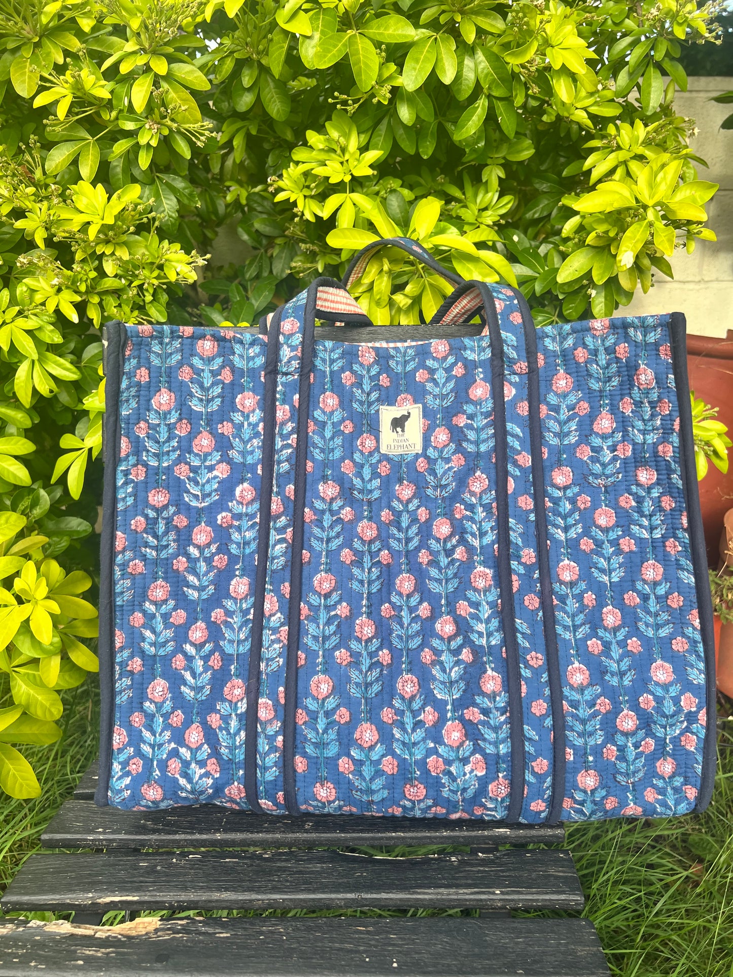 REVERSIBLE TOTE BAG
