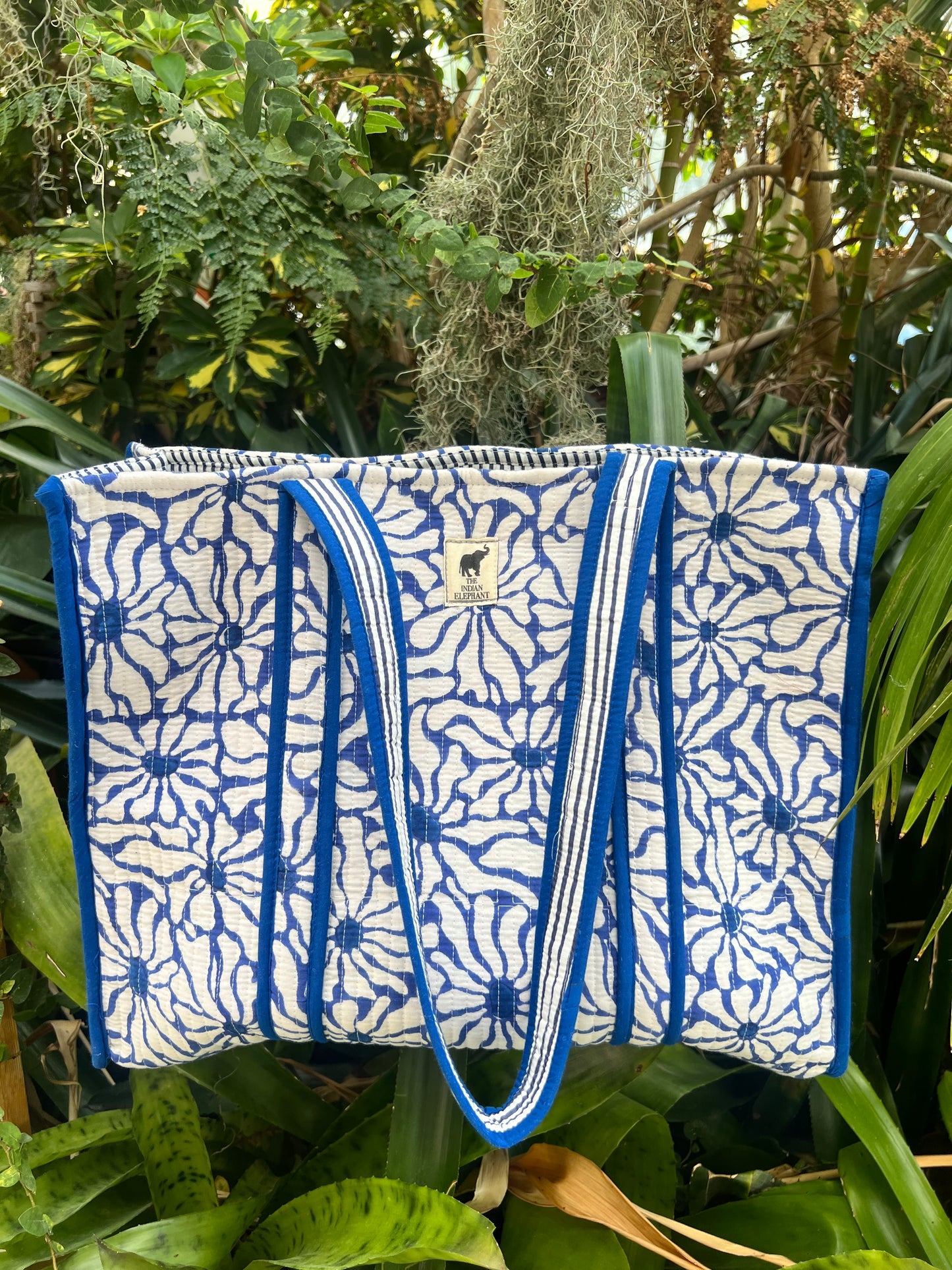 REVERSIBLE TOTE BAG