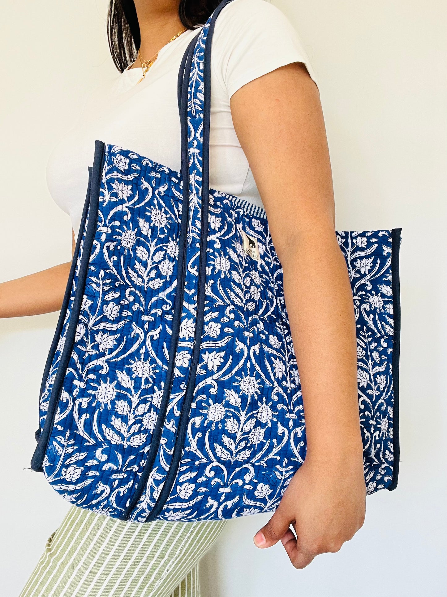 REVERSIBLE TOTE BAG