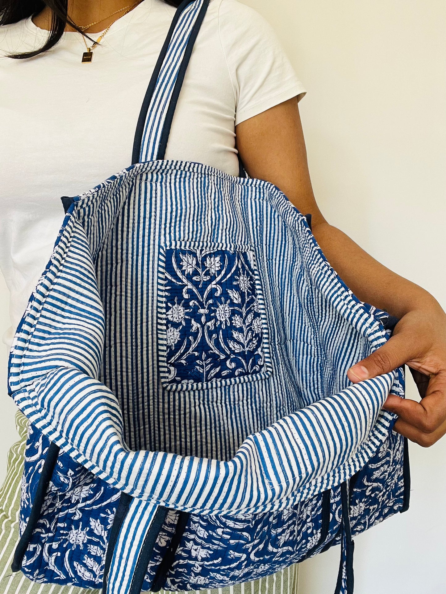 REVERSIBLE TOTE BAG