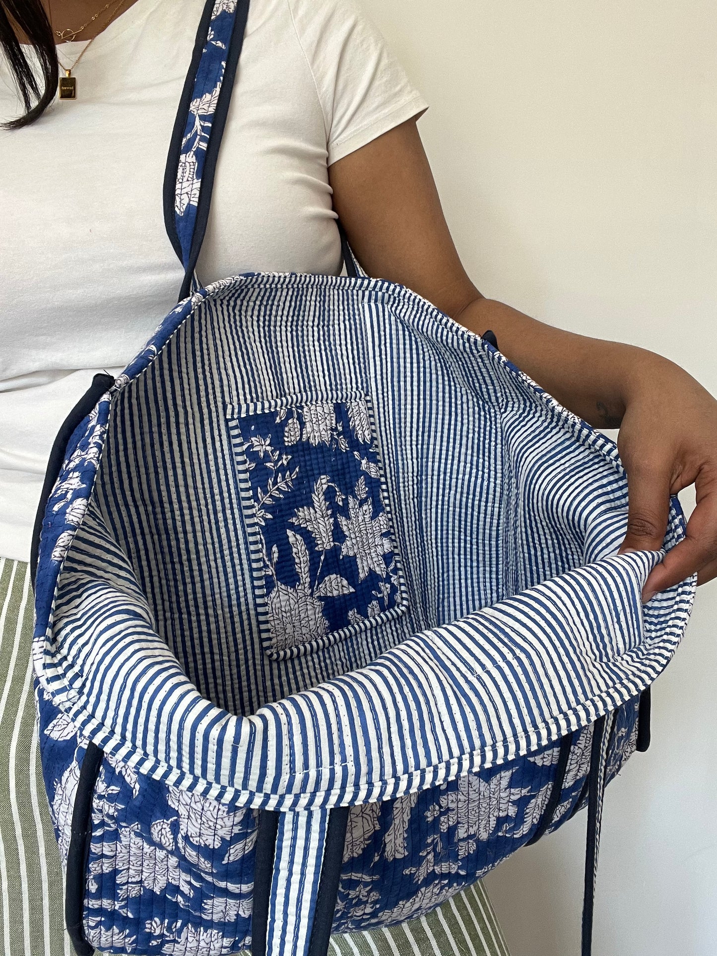 REVERSIBLE TOTE BAG