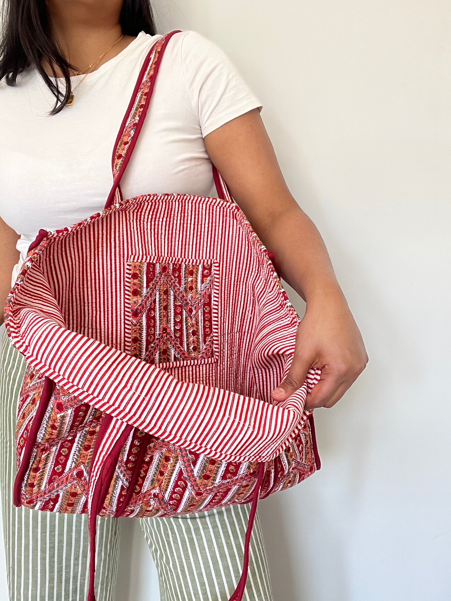 REVERSIBLE TOTE BAG