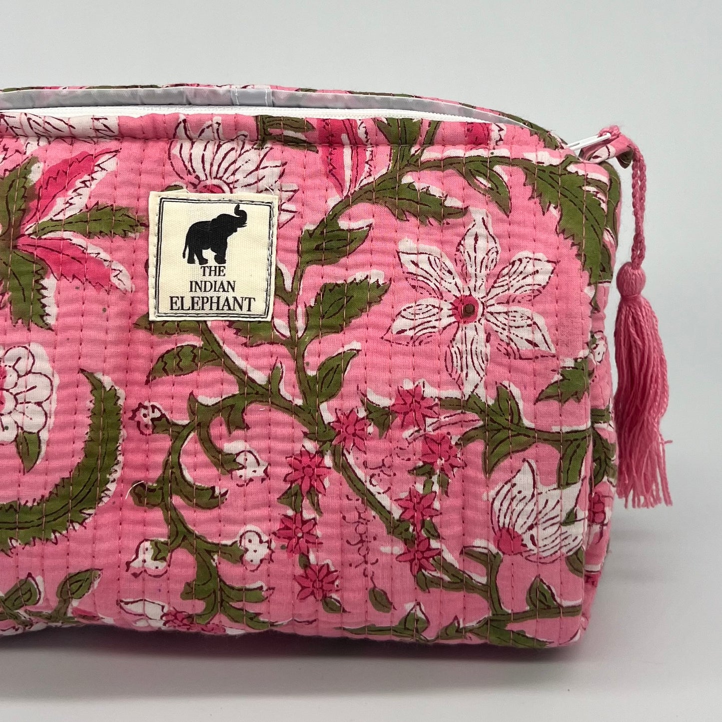 WATERPROOF MAKEUP BAG