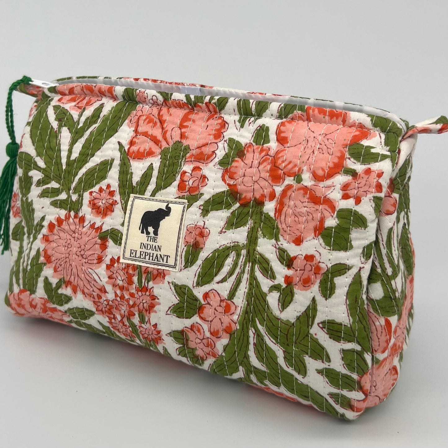 WATERPROOF MAKEUP BAG