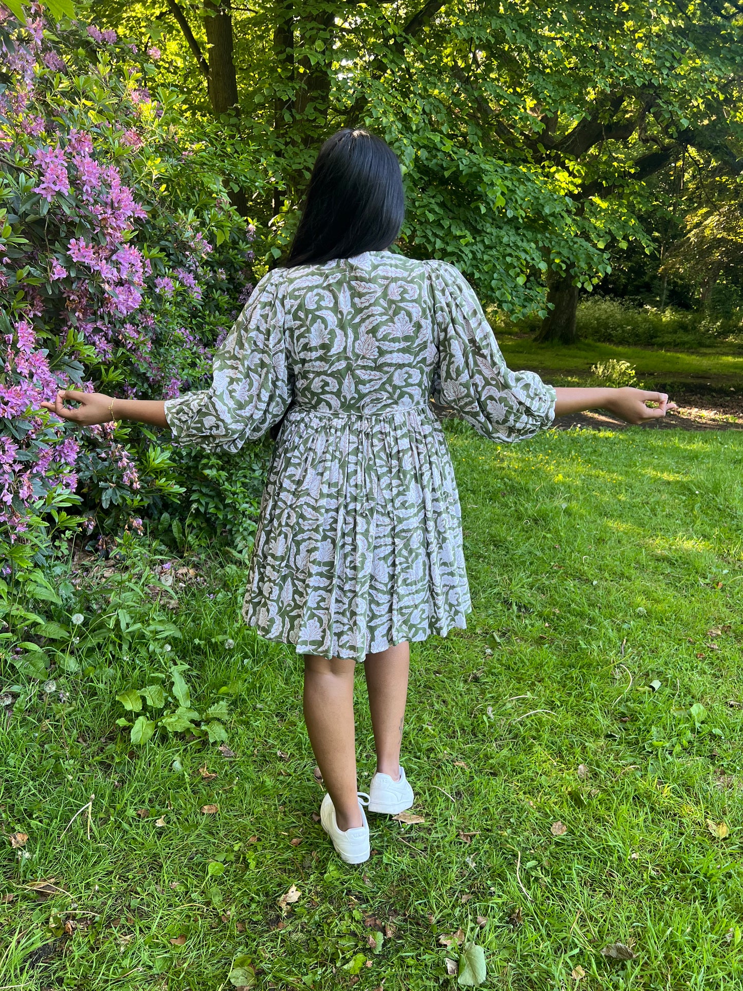 HOLIDAY SHORT DRESS