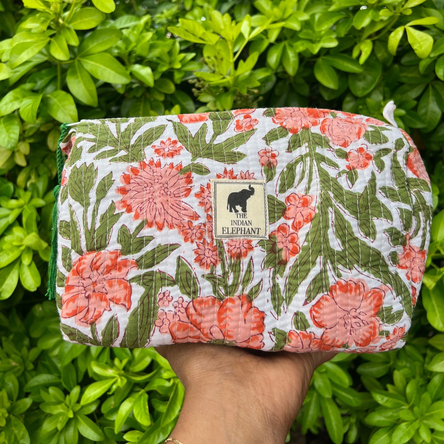 WATERPROOF MAKEUP BAG