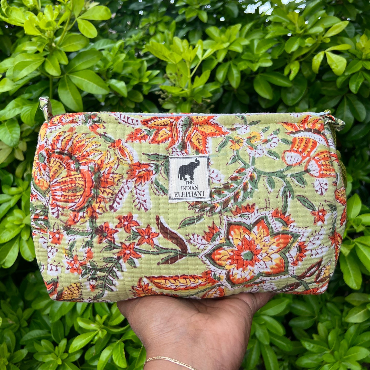 WATERPROOF MAKEUP BAG