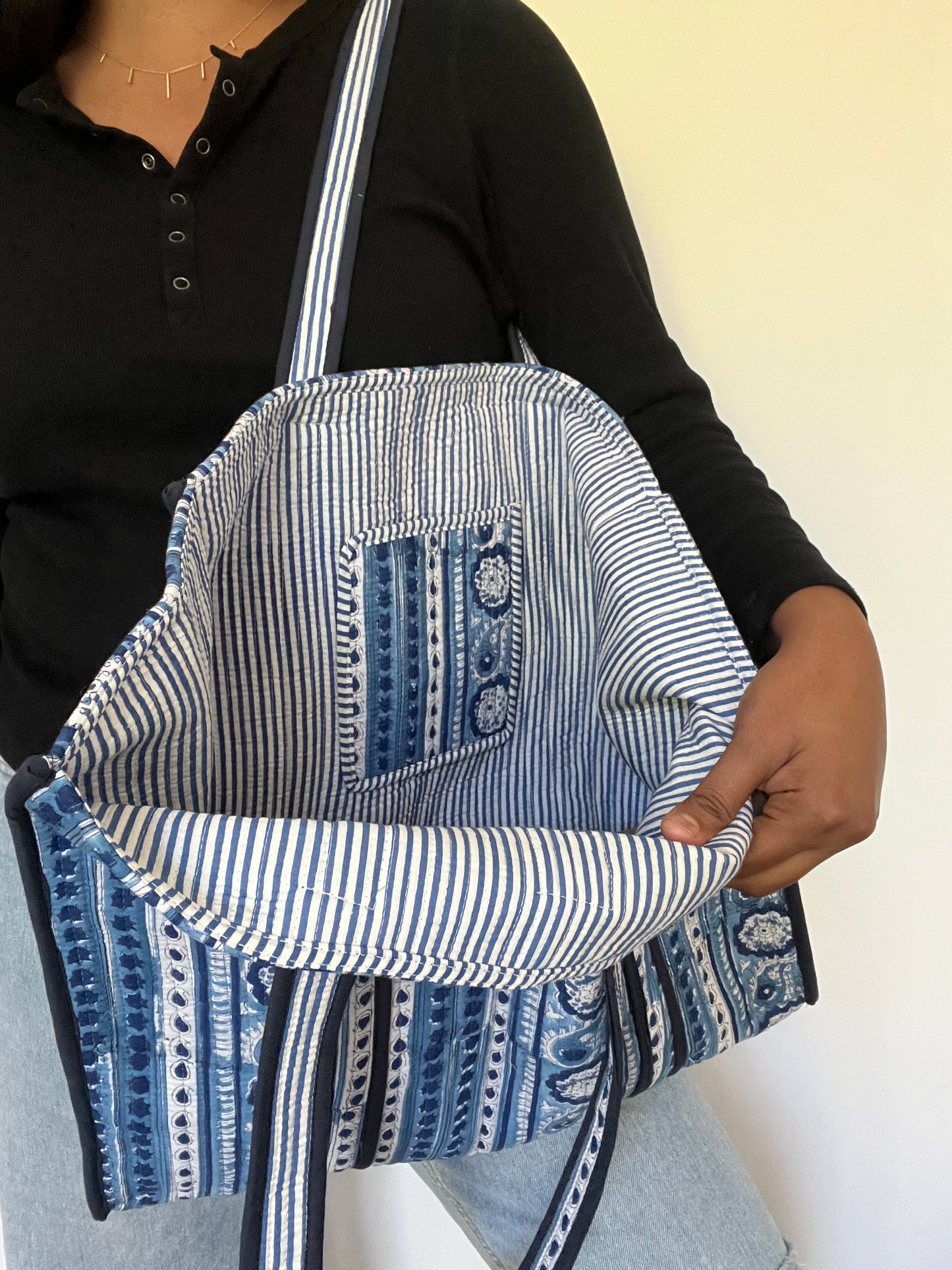 REVERSIBLE TOTE BAG