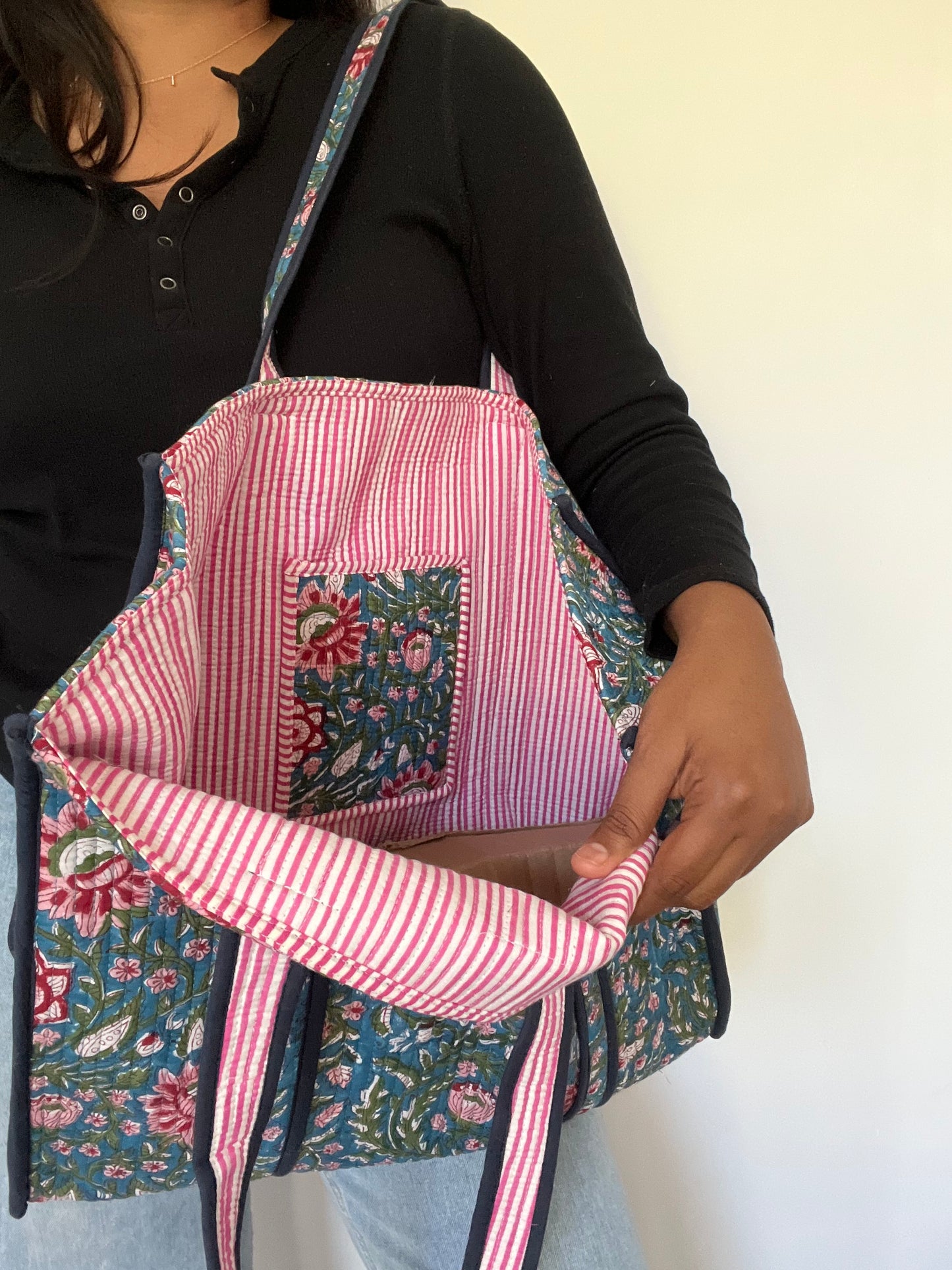 REVERSIBLE TOTE BAG