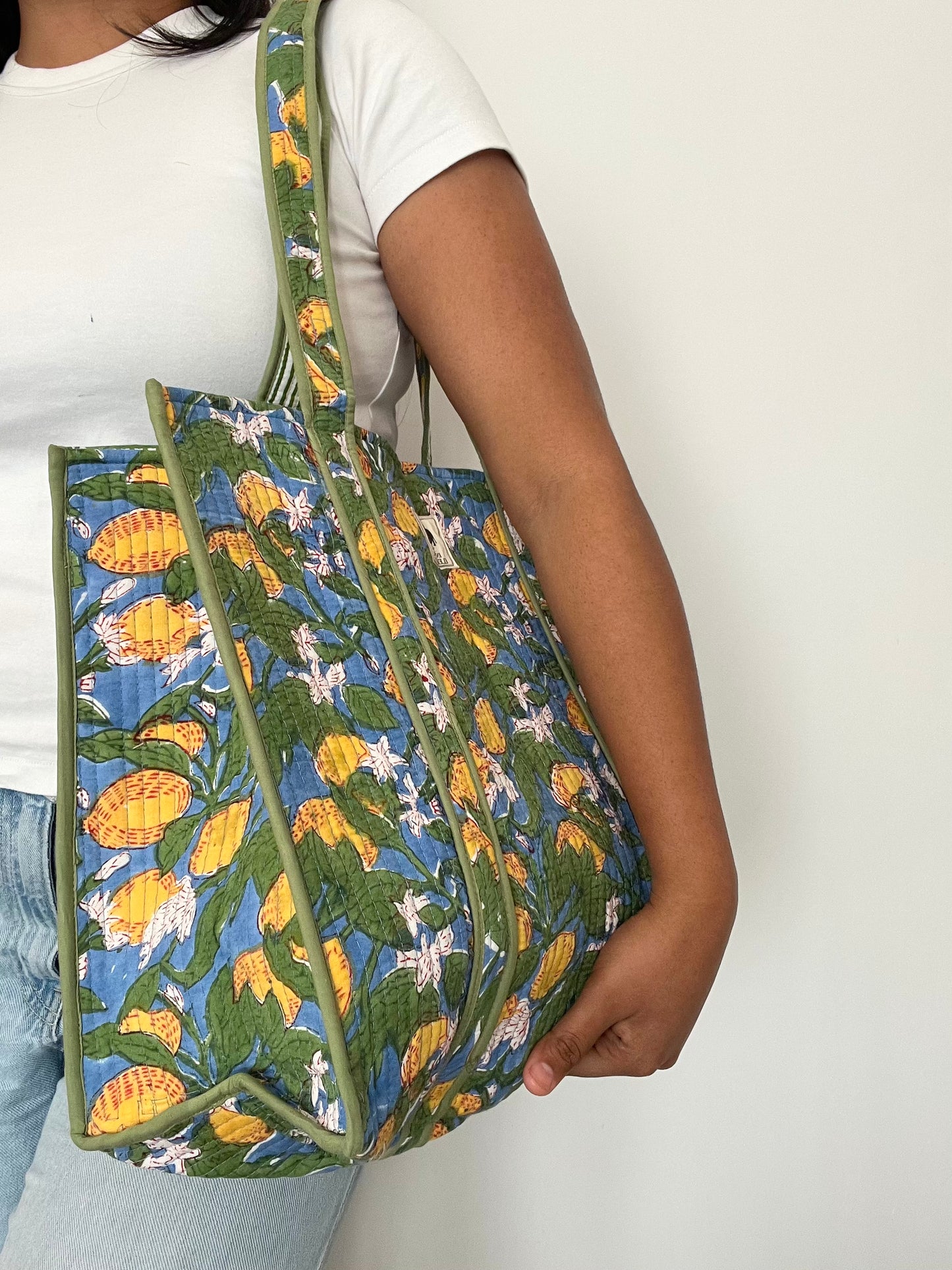 REVERSIBLE TOTE BAG