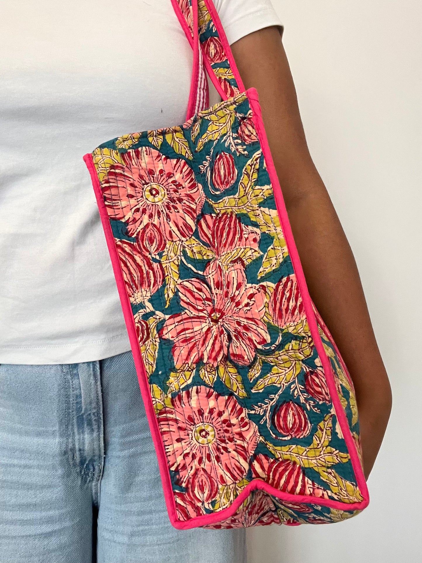 REVERSIBLE TOTE BAG