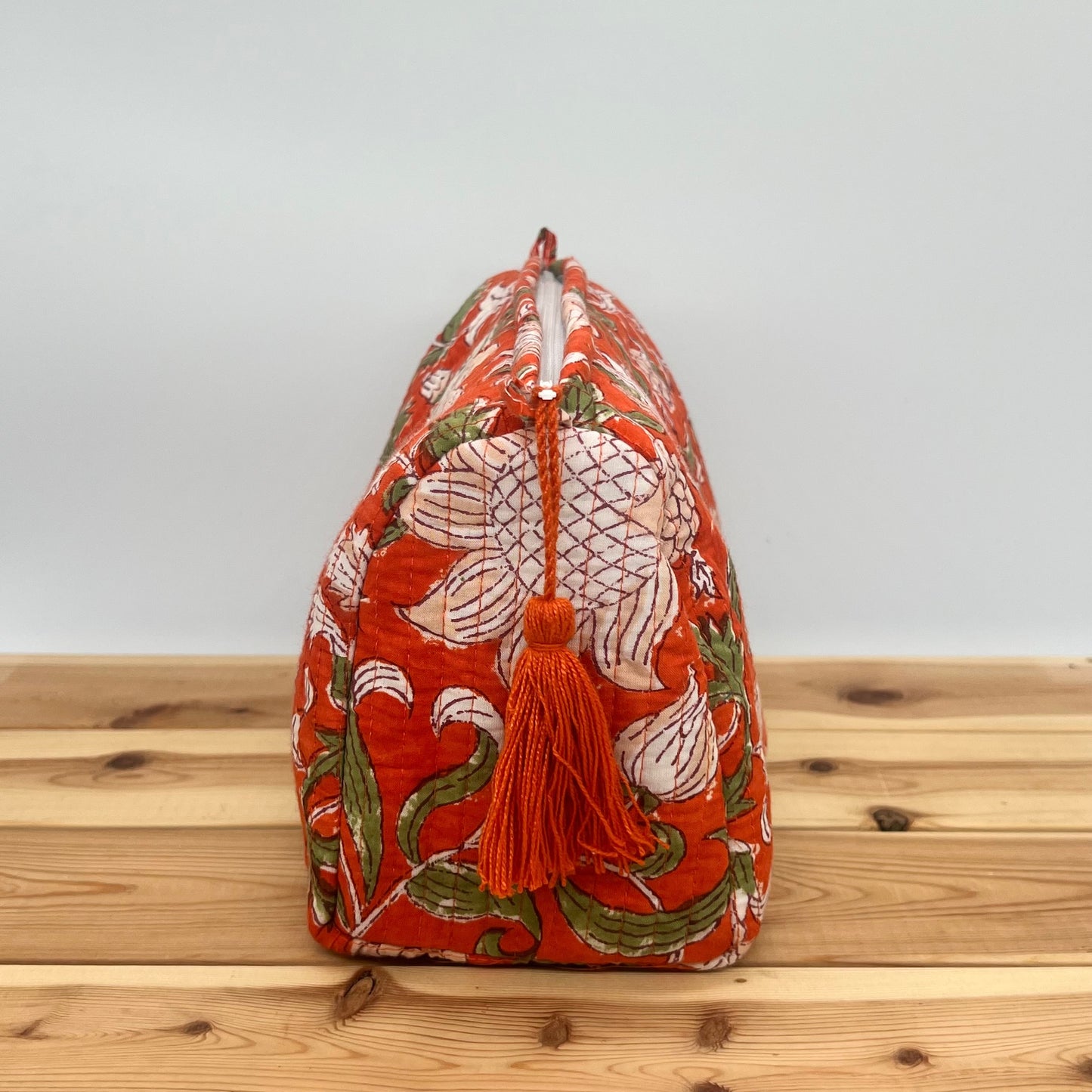 WATERPROOF MAKEUP BAG