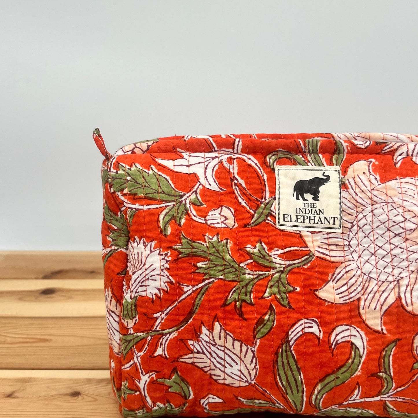 WATERPROOF MAKEUP BAG