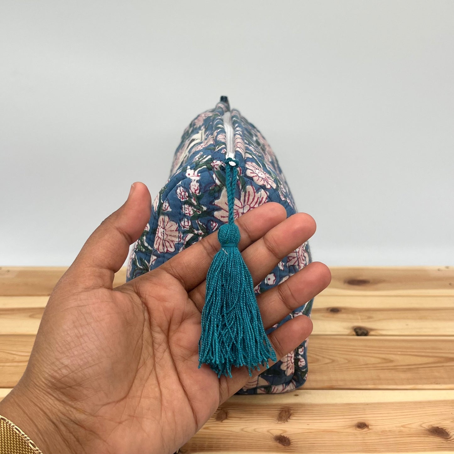 WATERPROOF MAKEUP BAG