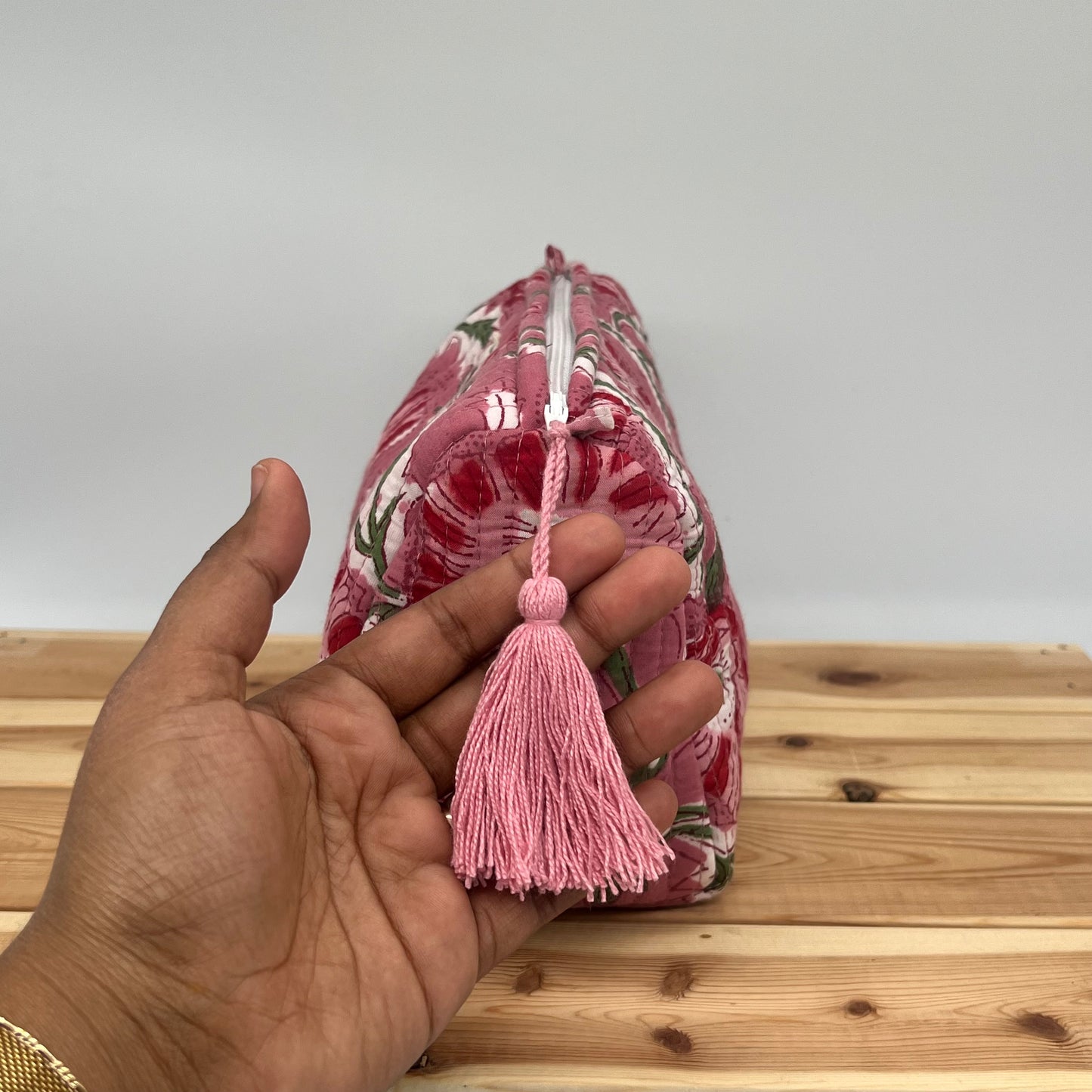 WATERPROOF MAKEUP BAG