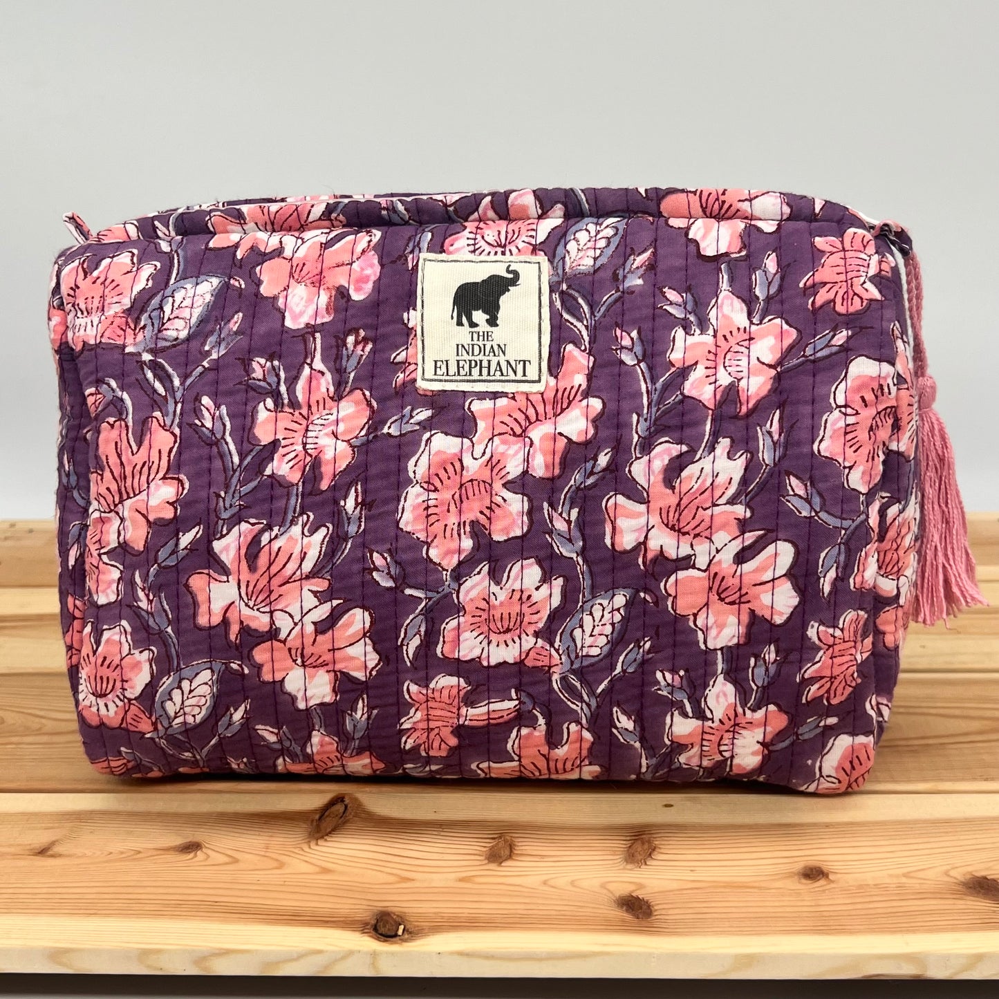 WATERPROOF MAKEUP BAG