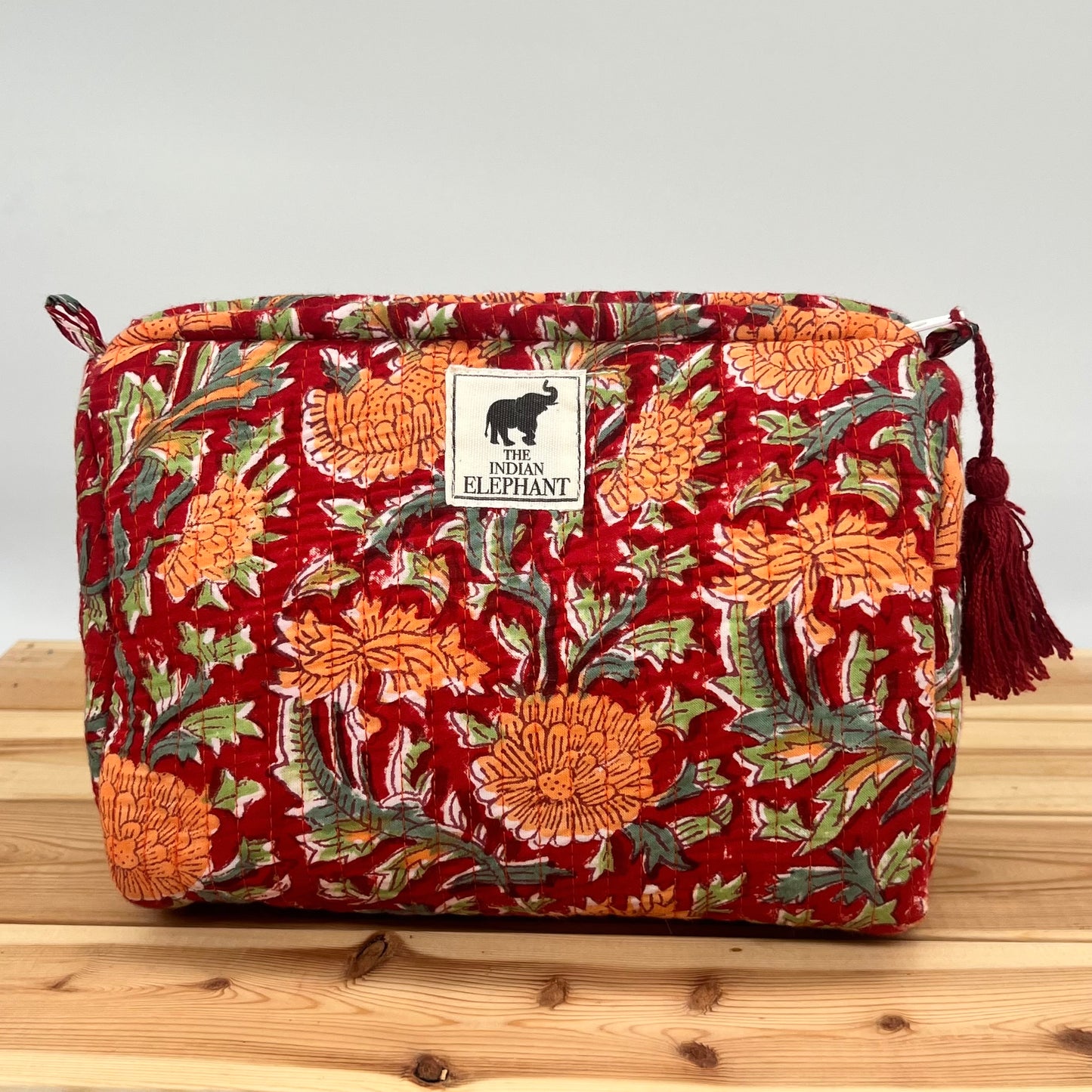 WATERPROOF MAKEUP BAG