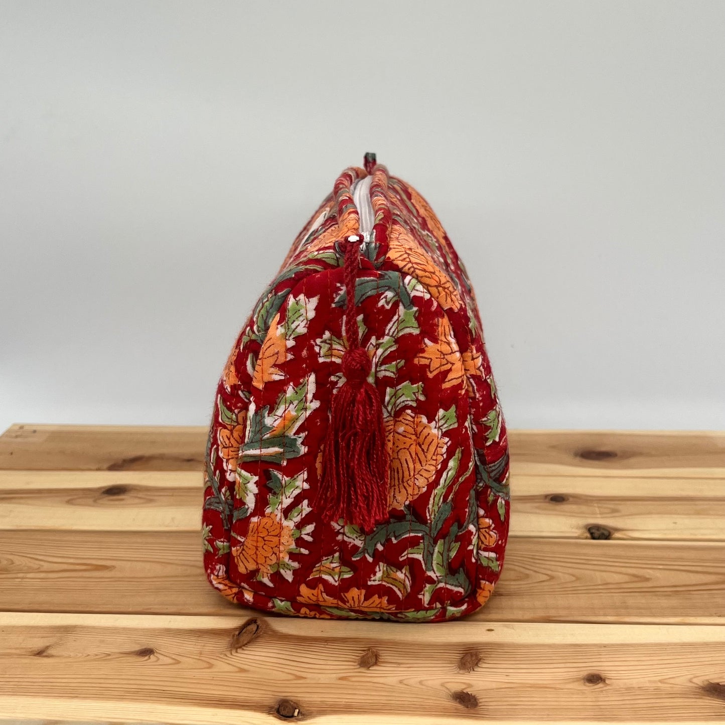 WATERPROOF MAKEUP BAG