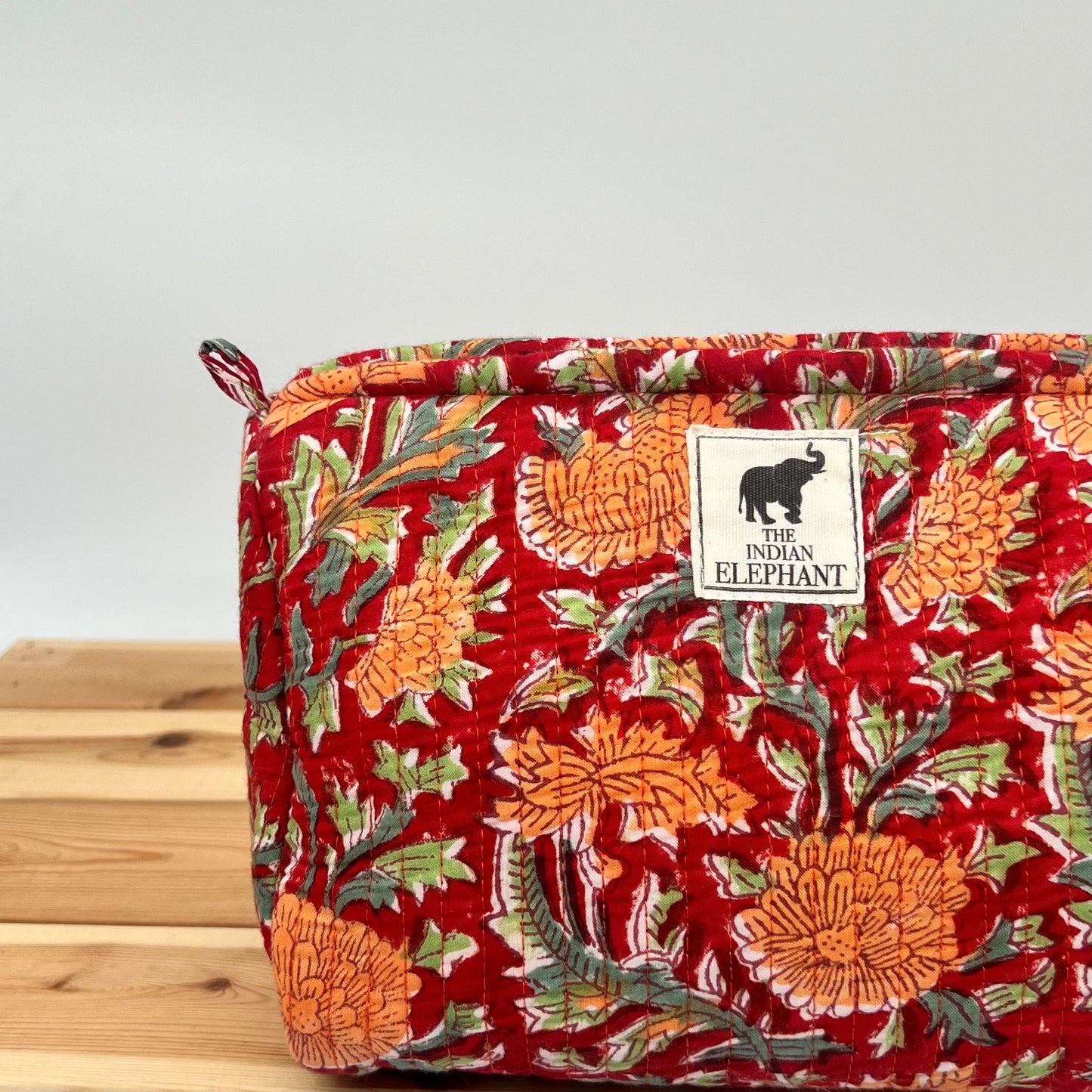 WATERPROOF MAKEUP BAG