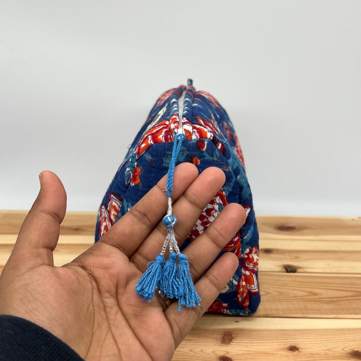 WATERPROOF MAKEUP BAG