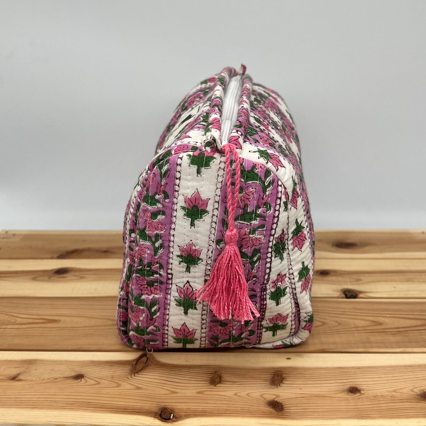 WATERPROOF MAKEUP BAG