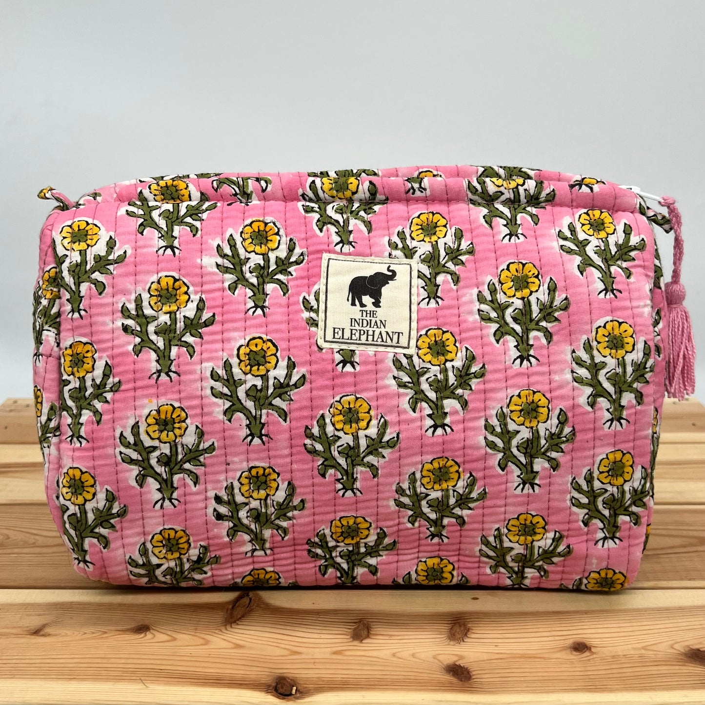WATERPROOF MAKEUP BAG