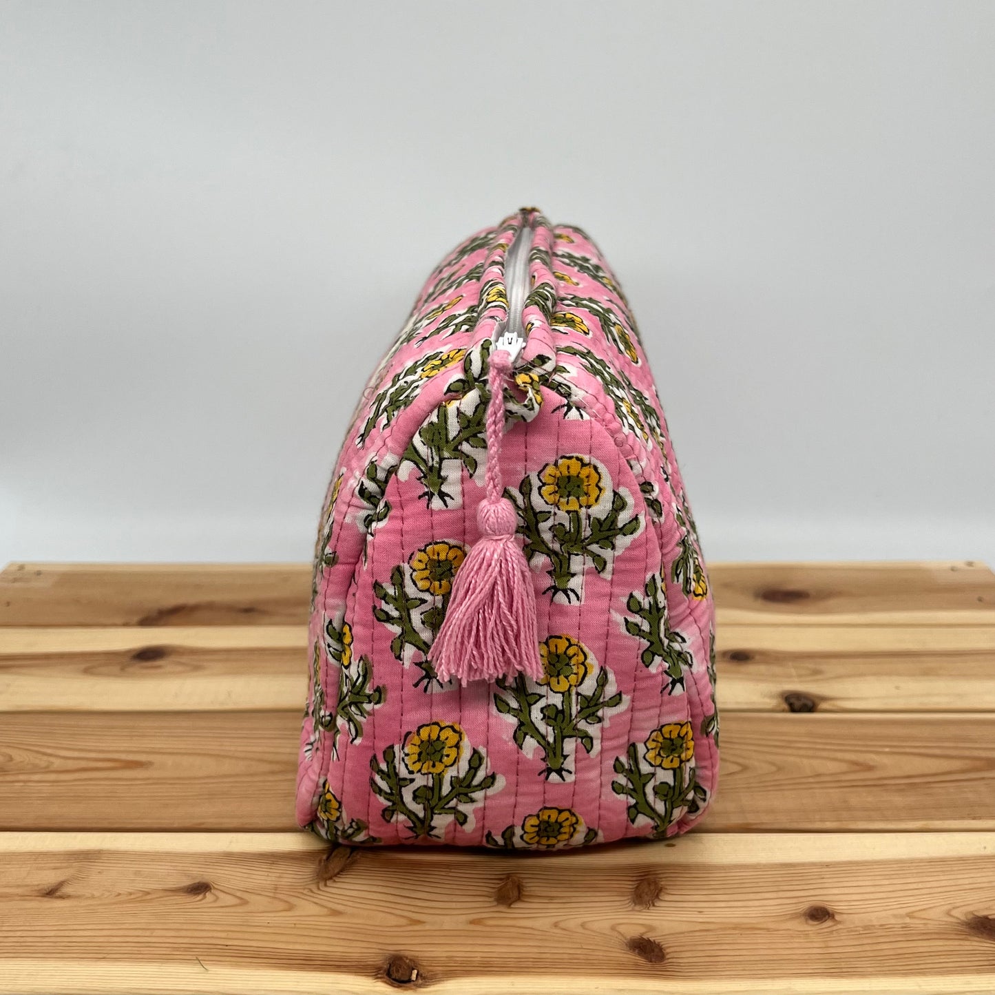WATERPROOF MAKEUP BAG