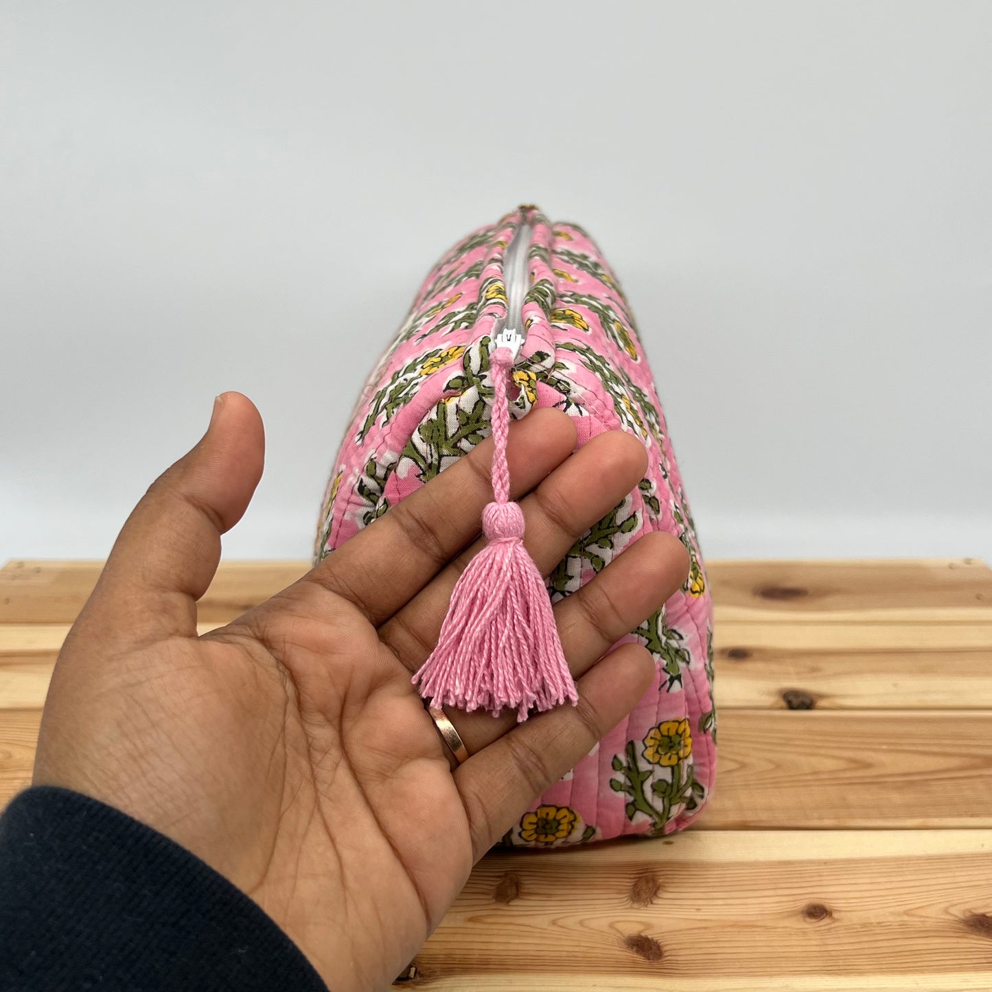 WATERPROOF MAKEUP BAG