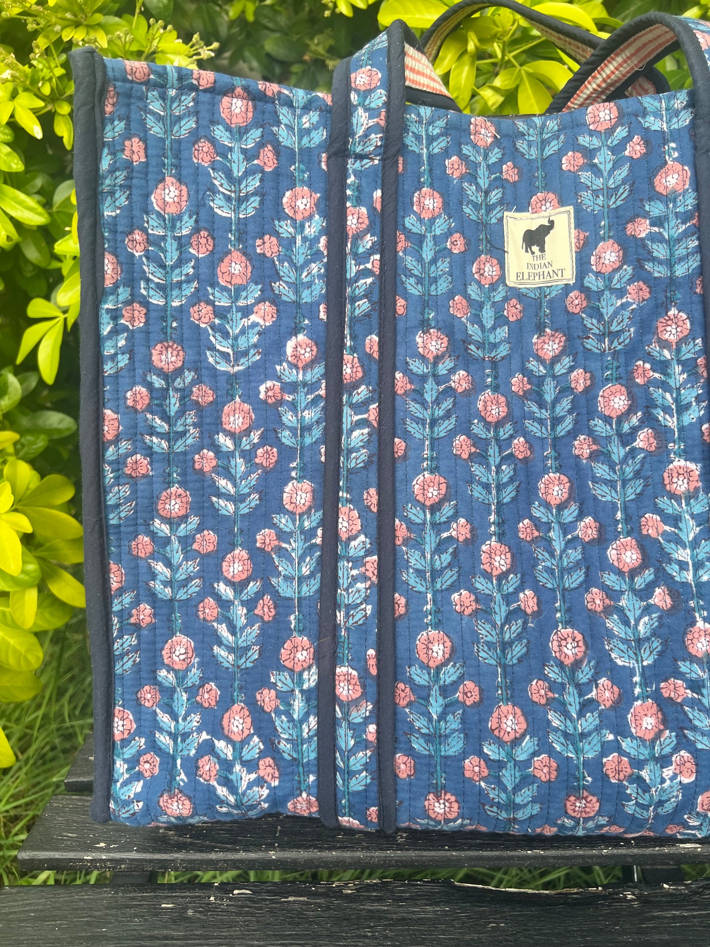 REVERSIBLE TOTE BAG