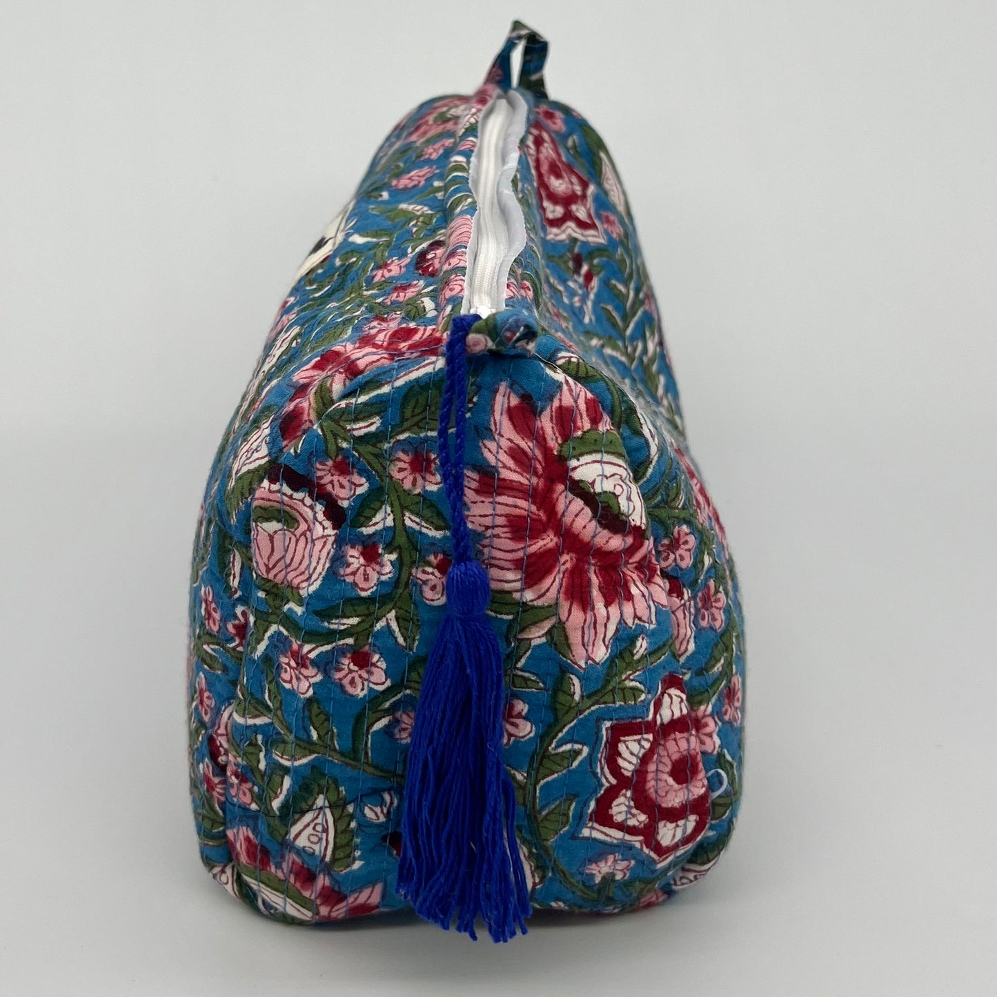 WATERPROOF MAKEUP BAG