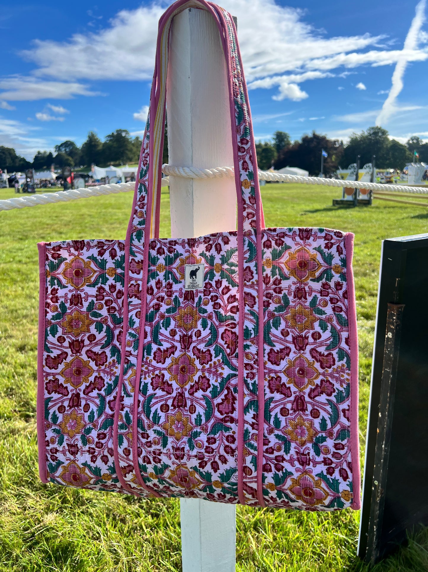 REVERSIBLE TOTE BAG