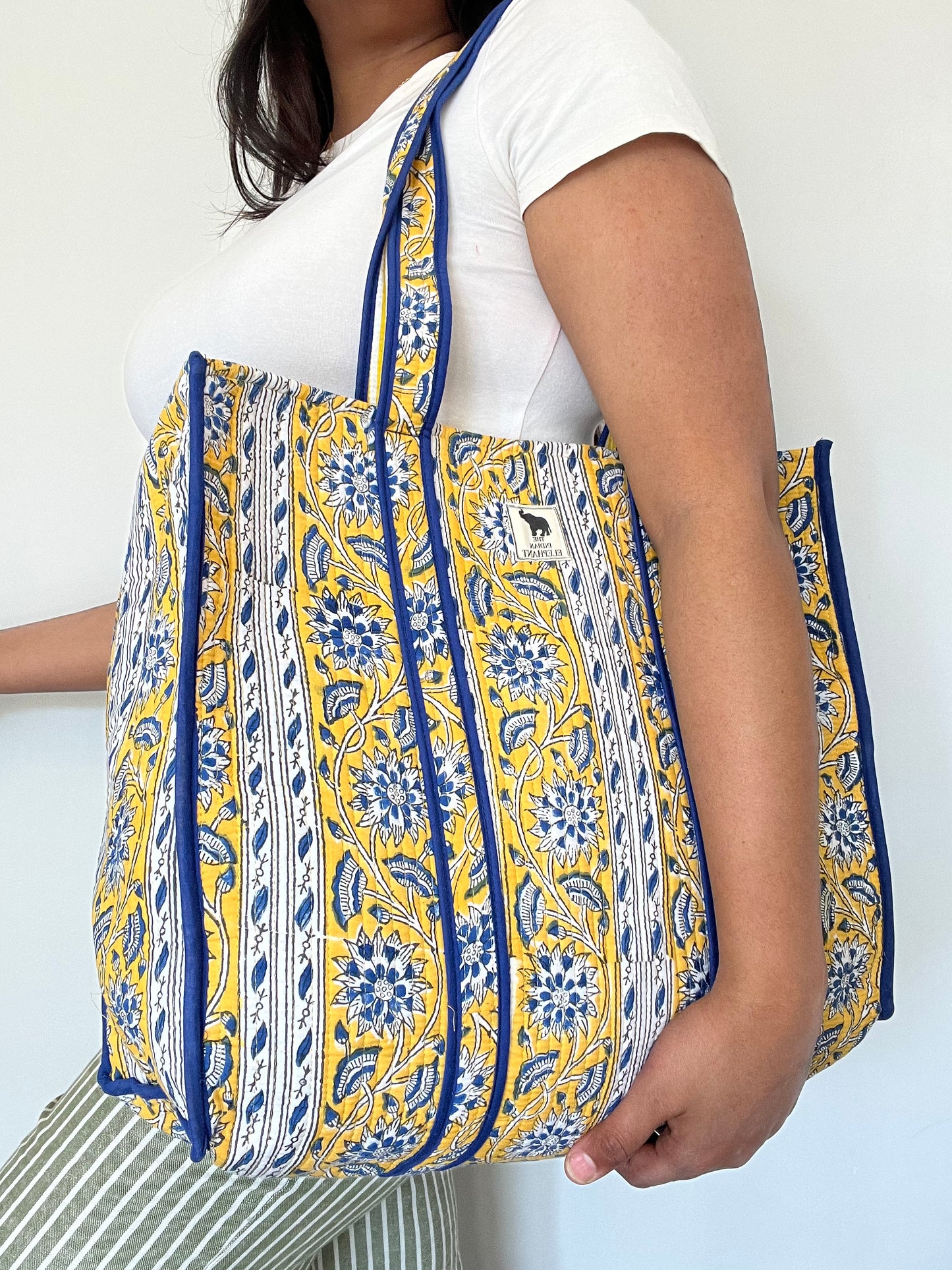 REVERSIBLE TOTE BAG