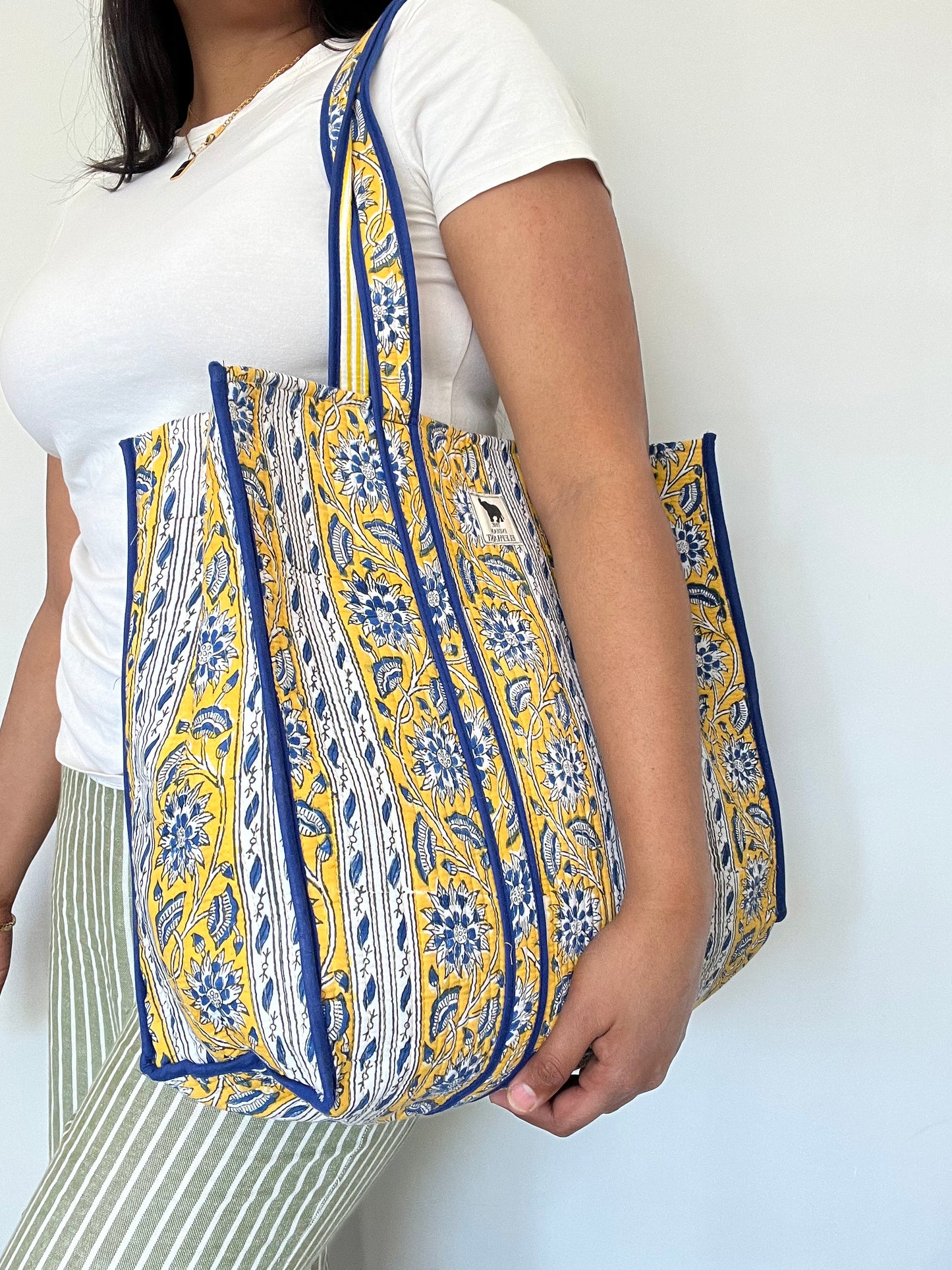 REVERSIBLE TOTE BAG