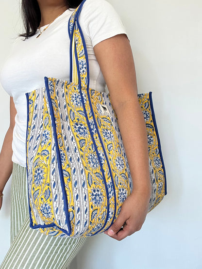 REVERSIBLE TOTE BAG