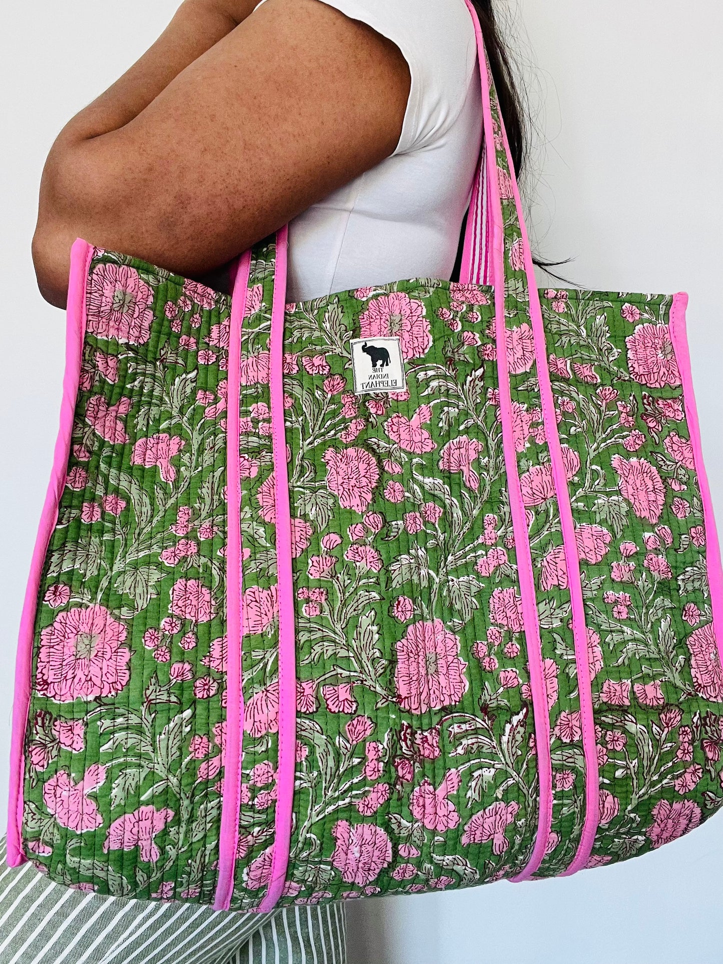 REVERSIBLE TOTE BAG