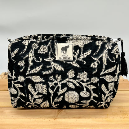 WATERPROOF MAKEUP BAG
