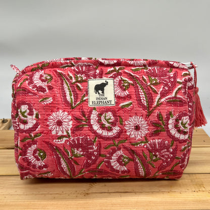 WATERPROOF MAKEUP BAG