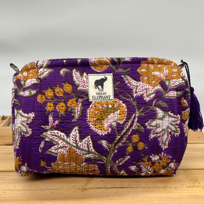 WATERPROOF MAKEUP BAG