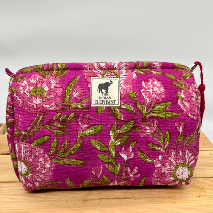 WATERPROOF MAKEUP BAG