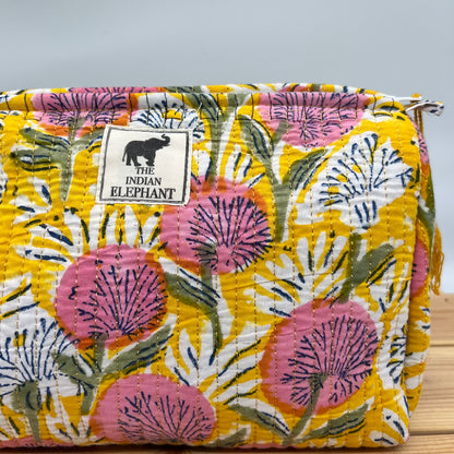 WATERPROOF MAKEUP BAG