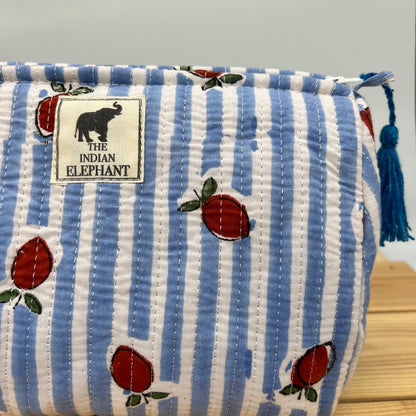 WATERPROOF MAKEUP BAG
