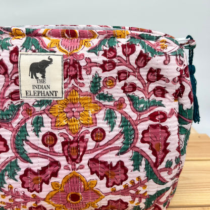 WATERPROOF MAKEUP BAG