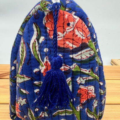 WATERPROOF MAKEUP BAG