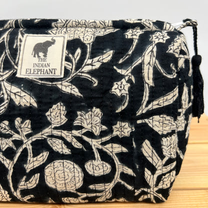 WATERPROOF MAKEUP BAG