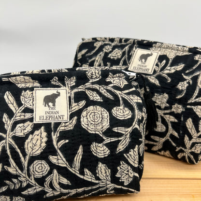 WATERPROOF MAKEUP BAG