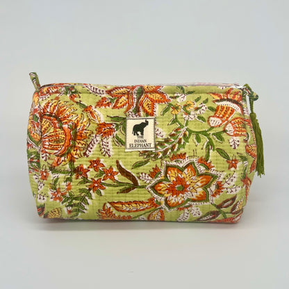 WATERPROOF MAKEUP BAG