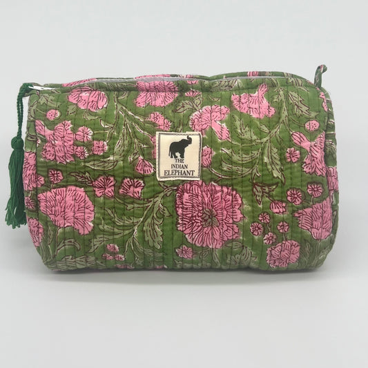 WATERPROOF MAKEUP BAG