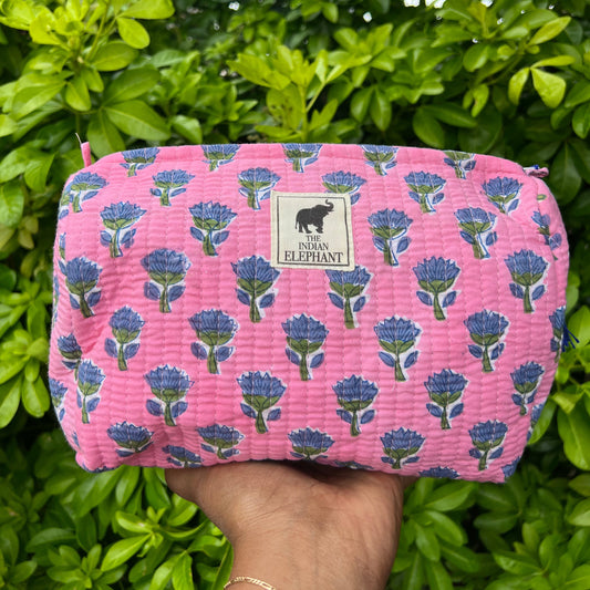 WATERPROOF MAKEUP BAG