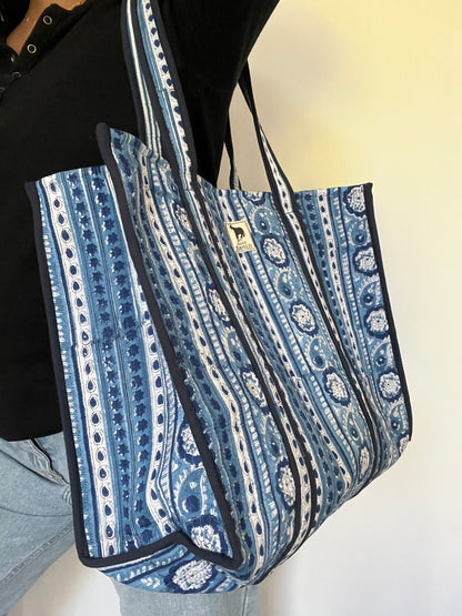REVERSIBLE TOTE BAG